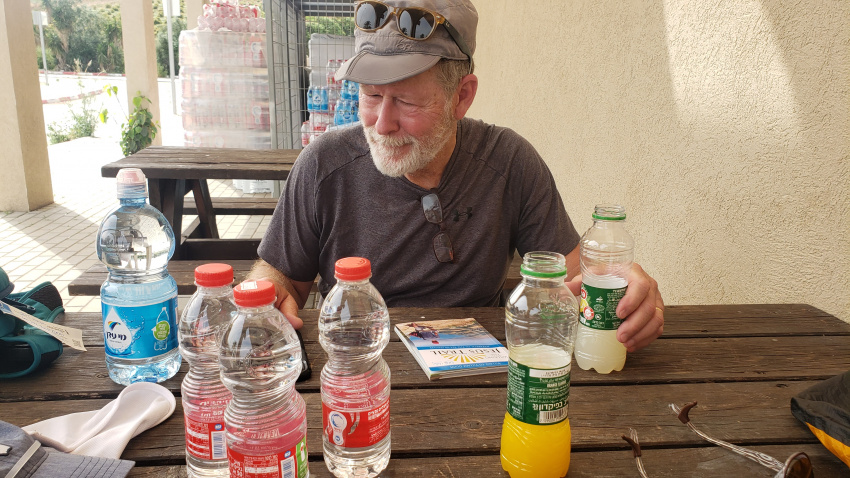 Jeff ain't lookin' so stout either.