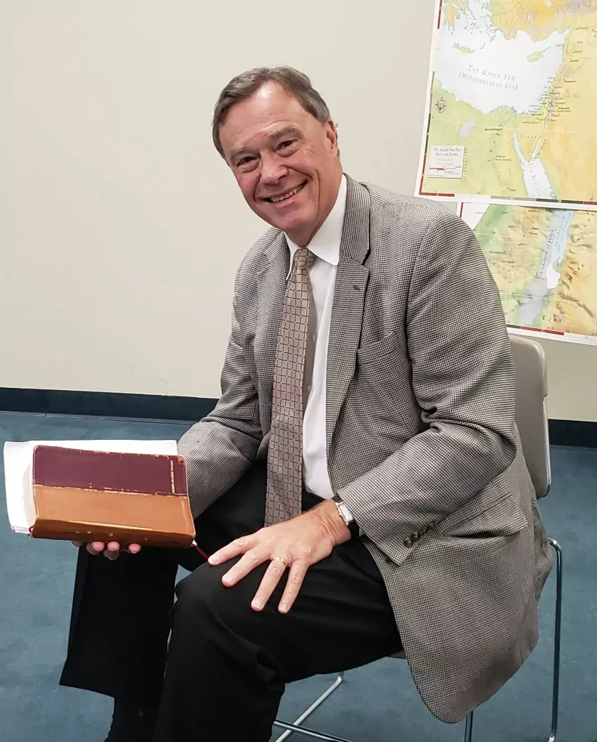 Mike Wallace is a Sunday school teacher par excellence.