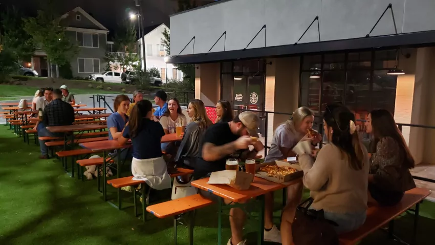 Lots of folks on a Tuesday!