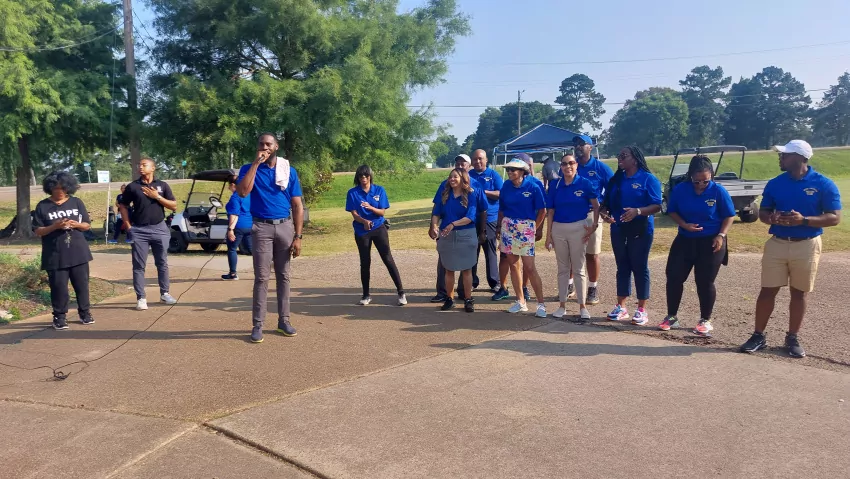 Very well organized turn out. Lots of volunteers. 